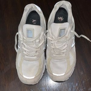 New Balance 990v4 Shoes